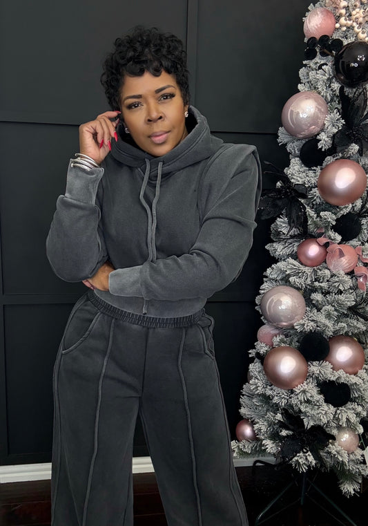 Chic on The Move Set