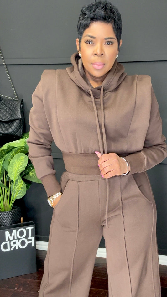 Chic on The Move Set