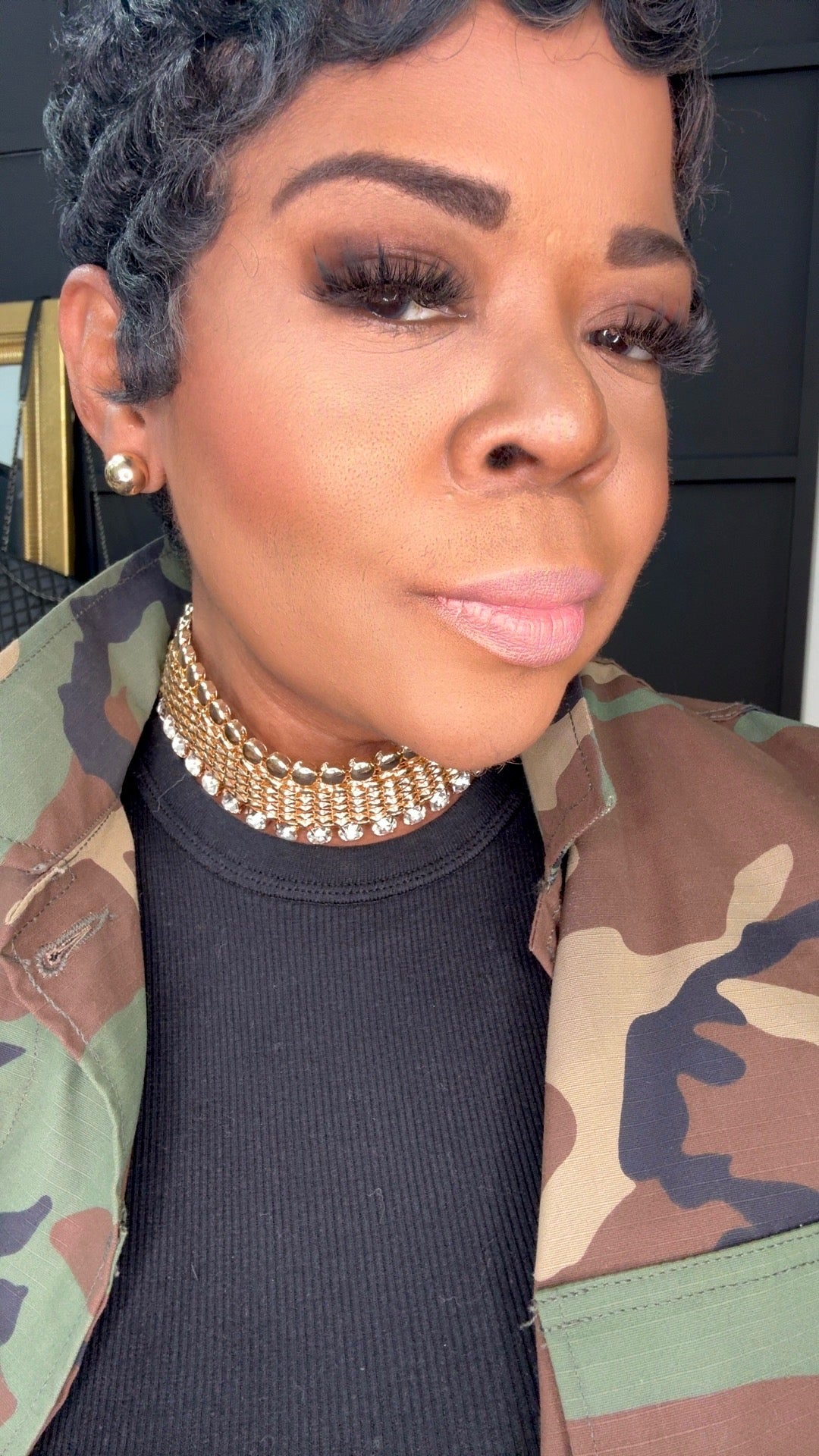 Can't Hold Me Down Collar Necklace